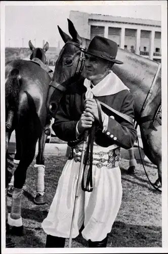 Sammelbild Olympia 1936, Mexikanischer Pferdepfleger beim Poloturnier