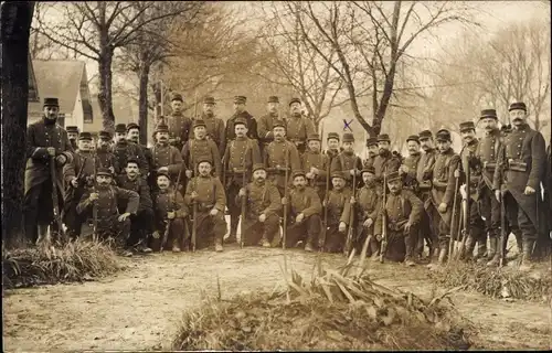 Foto Ak Camp de Chalons Camp de Mourmelon Marne, Französische Soldaten in Uniformen, I. WK