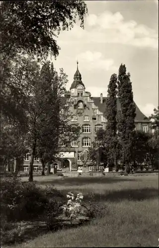 Ak Riesa an der Elbe Sachsen, Friedrich Ebert Platz, August Bebel Straße