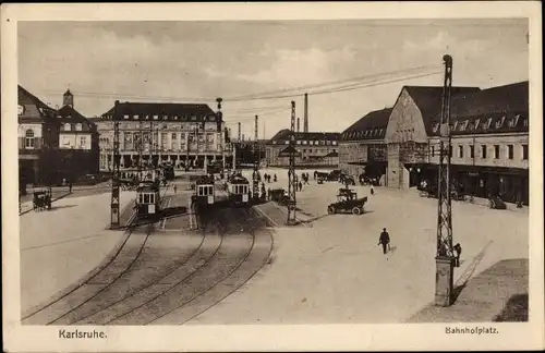 Ak Karlsruhe in Baden, Bahnhofplatz, Straßenbahnen