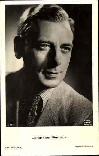 Ak Schauspieler Johannes Riemann, Portrait