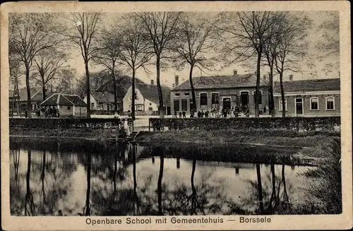 Ak Borssele Borsele Zeeland Niederlande, Openbare School mit Gemeentehuis