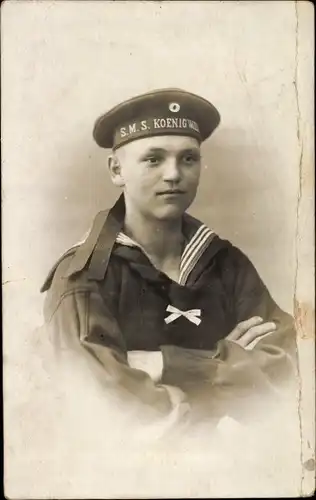 Foto Ak Deutscher Soldat in Uniform, Seemann SMS König Wilhelm, Portrait