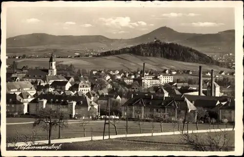 Ak Seifhennersdorf im Landkreis Görlitz, Blick auf Ortschaft und Umgebung, Kirche