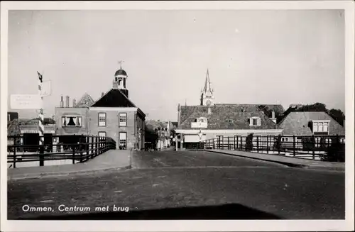 Ak Ommen Overijssel Niederlande, Centrum met brug