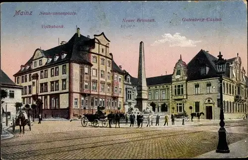 Ak Mainz am Rhein, Neubrunnenplatz, Volksbank, Gutenberg Casino, Neuer Brunnen, Kutsche