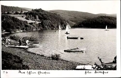 Foto Ak Waldeck am Edersee Hessen, Uferpartie, Boote