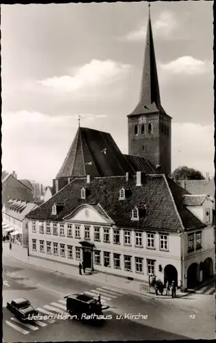 Ak Uelzen Hann., Rathaus und Kirche