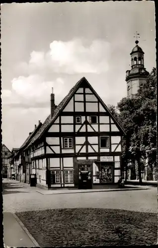 Ak Rinteln an der Weser, Luth. Kirche und alte Fachwerkhäuser in der Kreuzstraße