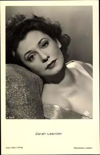 Ak Schauspielerin Zarah Leander, Portrait, UFA
