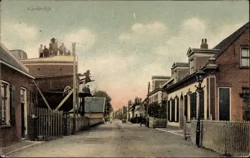 Ak Kinderdijk Molenwaard Südholland Niederlande, Straßenpartie