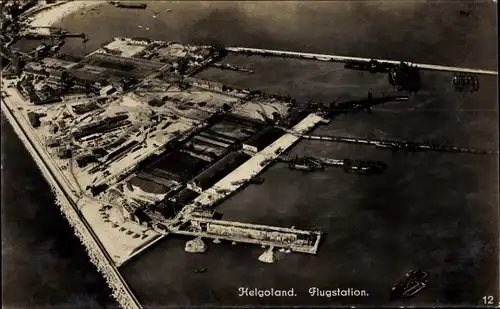 Ak Helgoland, Fliegeraufnahme, Flugstation, Hafen