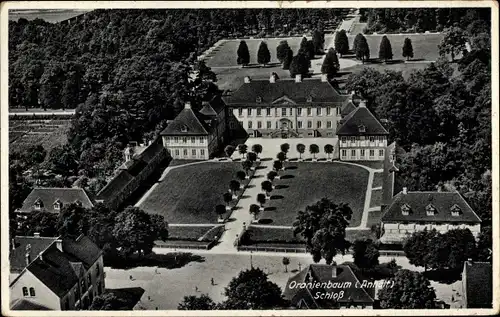 Ak Oranienbaum Wörlitz in Anhalt, Schloss, Fliegeraufnahme