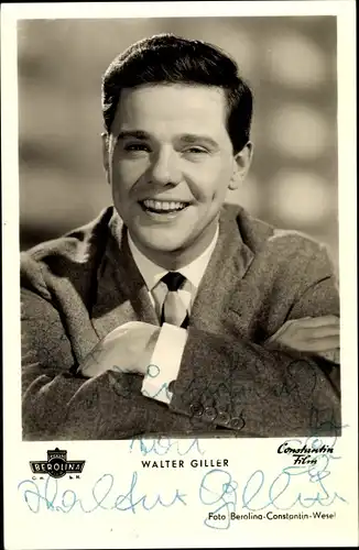 Ak Schauspieler Walter Giller, Portrait, Charley's Tante, Autogramm