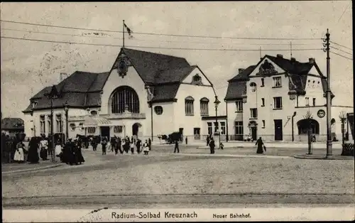 Ak Bad Kreuznach in Rheinland Pfalz, Neuer Bahnhof, Straßenansicht