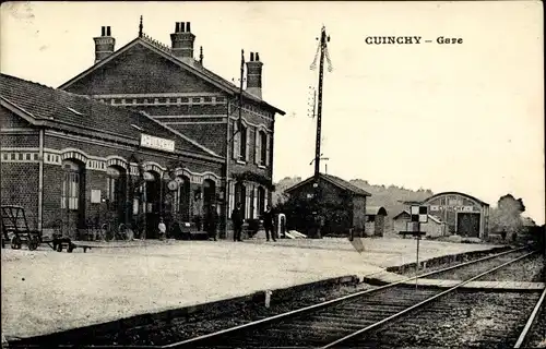 Ak Cuinchy Pas de Calais, Gare, Bahnhof, Gleisseite