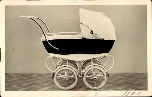 Foto Ak Kinderwagen, Seitenansicht