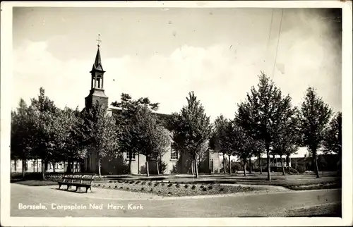 Ak Borssele Borsele Zeeland Niederlande, Dorpsplein Ned. Herv. Kerk