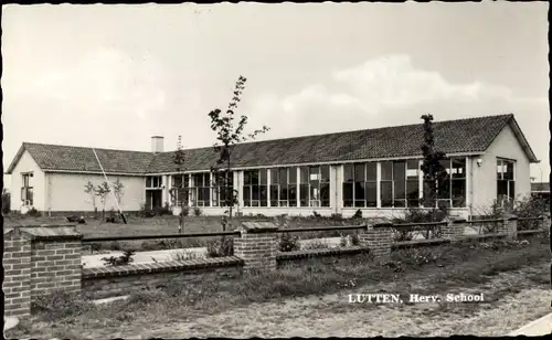 Ak Lutten aan de Dedemsvaart Overijssel, Herv. School