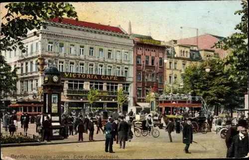 Ak Berlin Mitte, Unter den Linden Ecke Friedrichstraße, Victoria Cafe