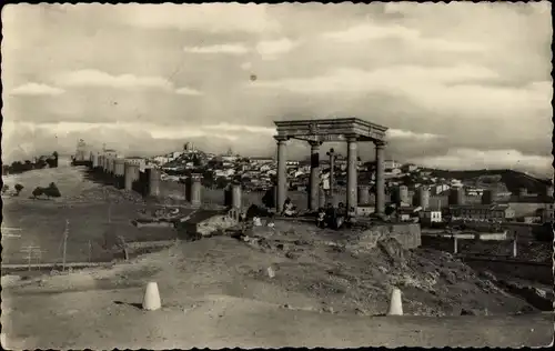 Ak Avila Kastillen und Leon, Cuatro postes y vista parcial