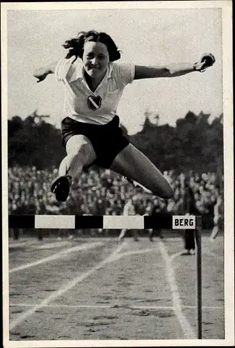 Sammelbild Olympia 1936, Hürdenläuferin Steuer