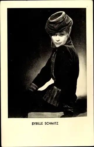 Ak Schauspielerin Sybille Schmitz, Portrait, Pelz