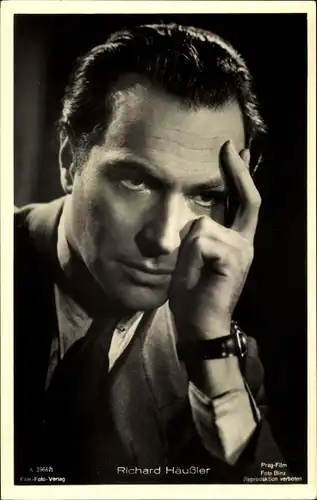 Ak Schauspieler Richard Häußler, Portrait, Armbanduhr