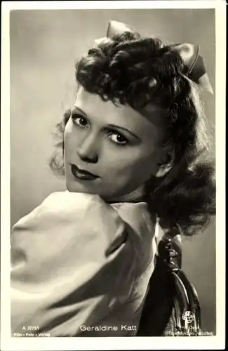 Ak Schauspielerin Geraldine Katt, Portrait