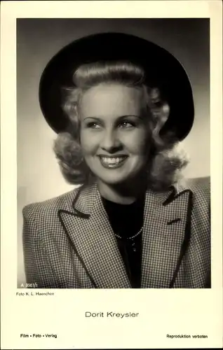 Ak Schauspielerin Dorit Kreysler, Portrait, Hut