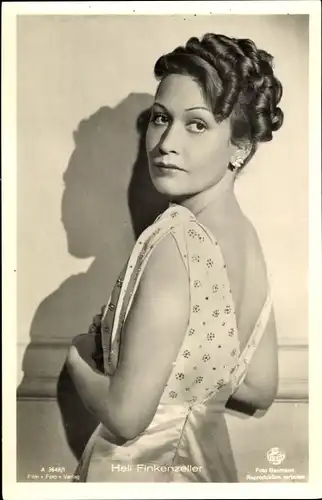Ak Schauspielerin Heli Finkenzeller, Portrait