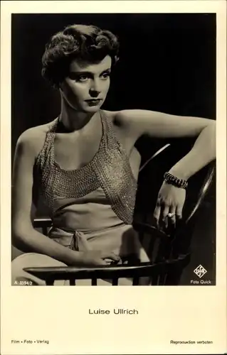 Ak Schauspielerin Luise Ullrich, Portrait, Ufa Film