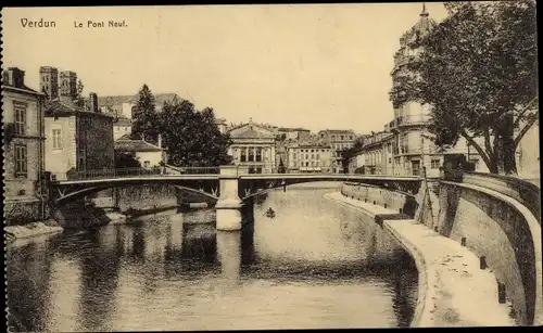 Ak Verdun Meuse, Vue sur le Pont Neuf, Maisons