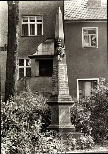 Ak Wolkenstein in Sachsen, Historische Postsäule vor der HOG Bergschänke