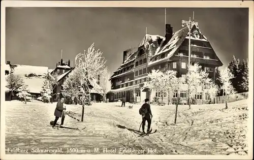 Ak Feldberg im Schwarzwald, Hotel Feldberger Hof, Winter, Skifahrer
