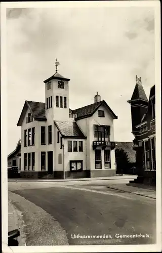 Ak Uithuizermeeden Groningen, Gemeentehuis