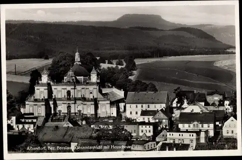 Ak Wambierzyce Albendorf Schlesien, Wallfahrtskirche, Gesamtansicht mit Heuscheuer