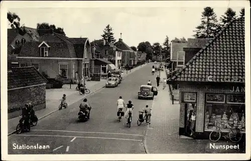 Ak Nunspeet Gelderland, Stationslaan, Straßenpartie