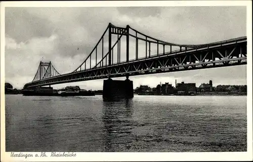 Ak Krefeld am Niederrhein, Rheinbrücke, Blick auf den Ort