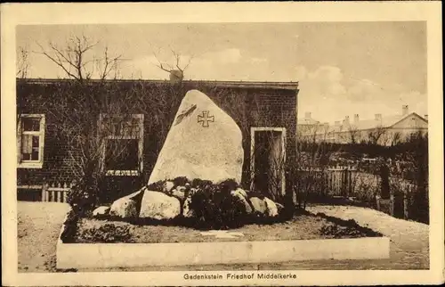 Ak Middelkerke Westflandern, Gedenkstein auf dem Friedhof