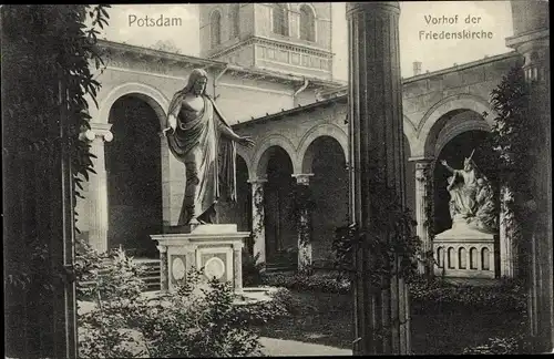 Ak Potsdam, Vorhof der Friedenskirche, Statue