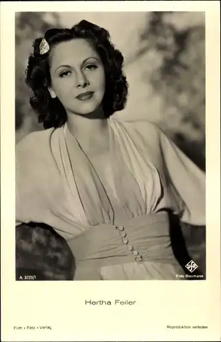 Ak Schauspielerin Hertha Feiler, Portrait