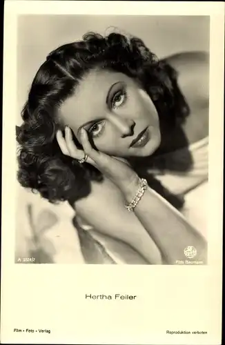 Ak Schauspielerin Hertha Feiler, Portrait