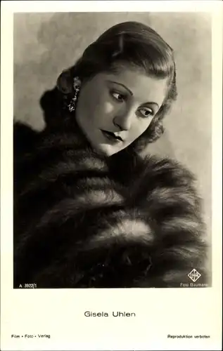 Ak Schauspielerin Gisela Uhlen, Portrait, Pelzmantel, Ufa Film