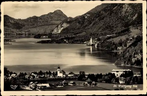 Ak Strobl in Salzburg, Wolfgang See, St. Wolfgang und St. Gilgen im Hintergrund