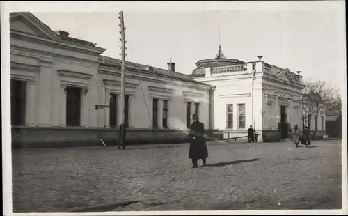 Foto Ak Mykolajiw Nikolajew Ukraine, Bahnhof, Straßenseite
