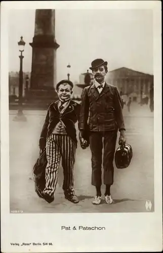 Ak Komikerduo Pat und Patachon, Schauspieler Carl Schenstrøm und Harald Madsen