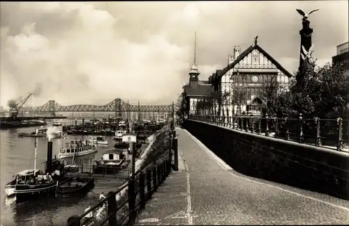 Ak Duisburg im Ruhrgebiet, Schifferbörse und Hafenmund, Brücke