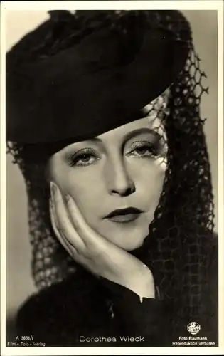 Ak Schauspielerin Dorothea Wieck, Portrait, Schleier, Terra Film, Film Foto Verlag A 3636/1