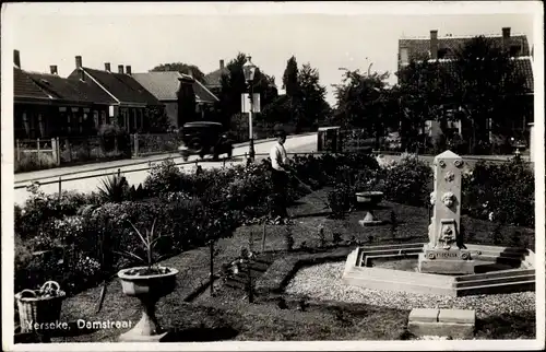 Ak Ierseke Yerseke Reimerswaal Zeeland, Damstraat, Brunnen